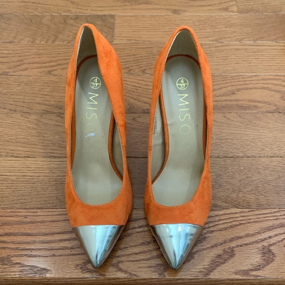 Shoes - Picture 3 of 6